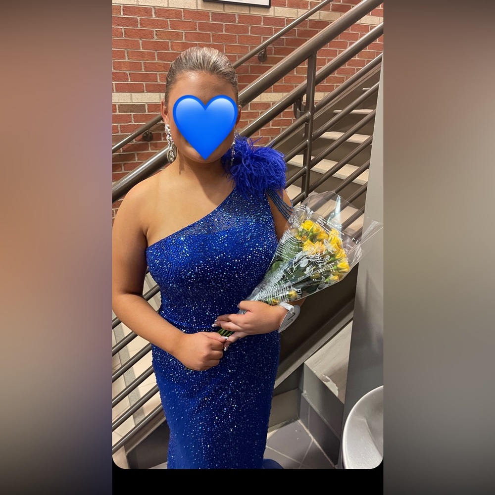 Selling prom/ pageant dresses!!! also 2 casual wear options added in as well!!!